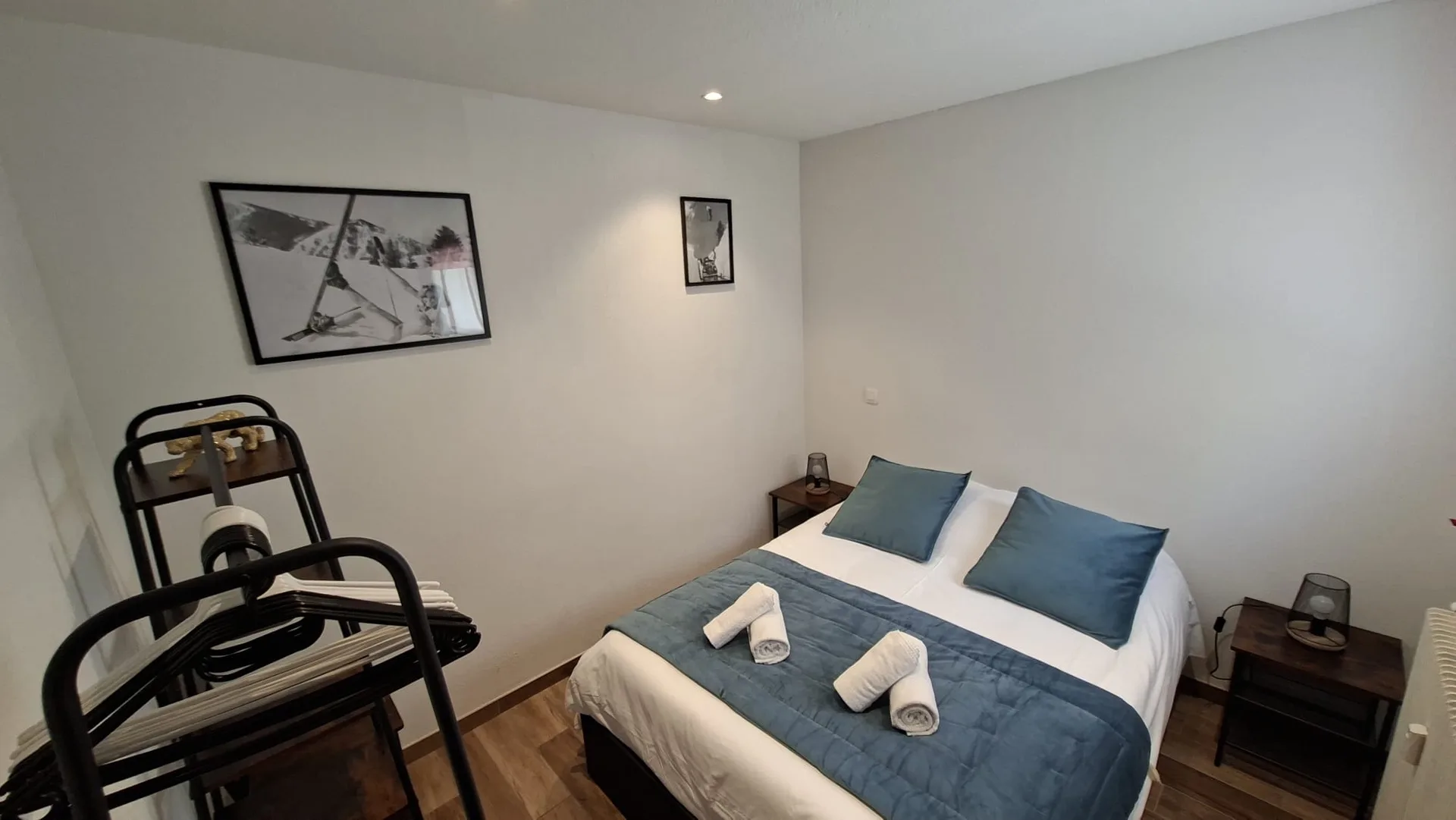 La Loge — chambre avec valet de nuit et rangement, Saint-Gervais-les-Bains